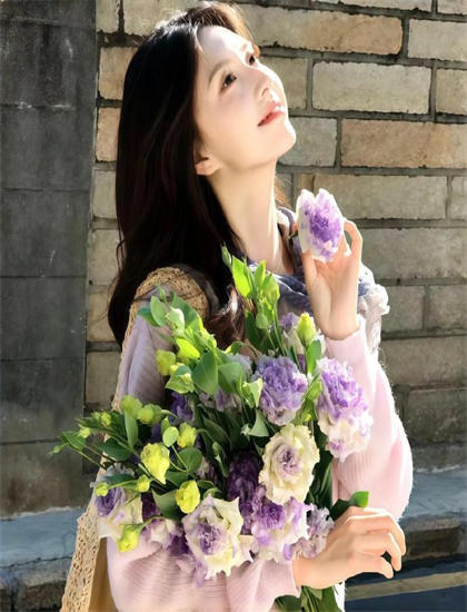 表演艺术解析：《丑闻1974》的编剧的叙事结构与情节设计 理解角色塑造的艺术